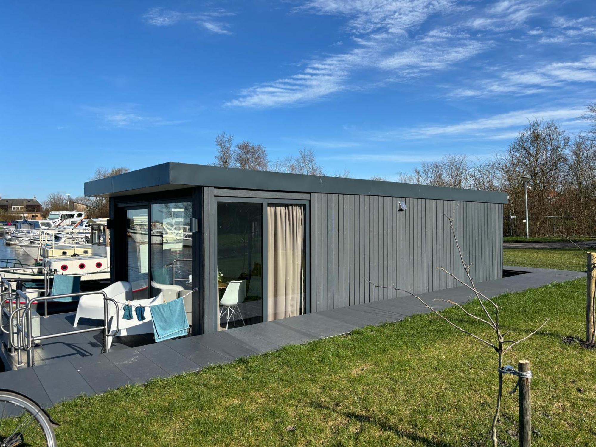 Uniek Overnachten In Een Tiny House Op De Appelhof Wommels Kültér fotó